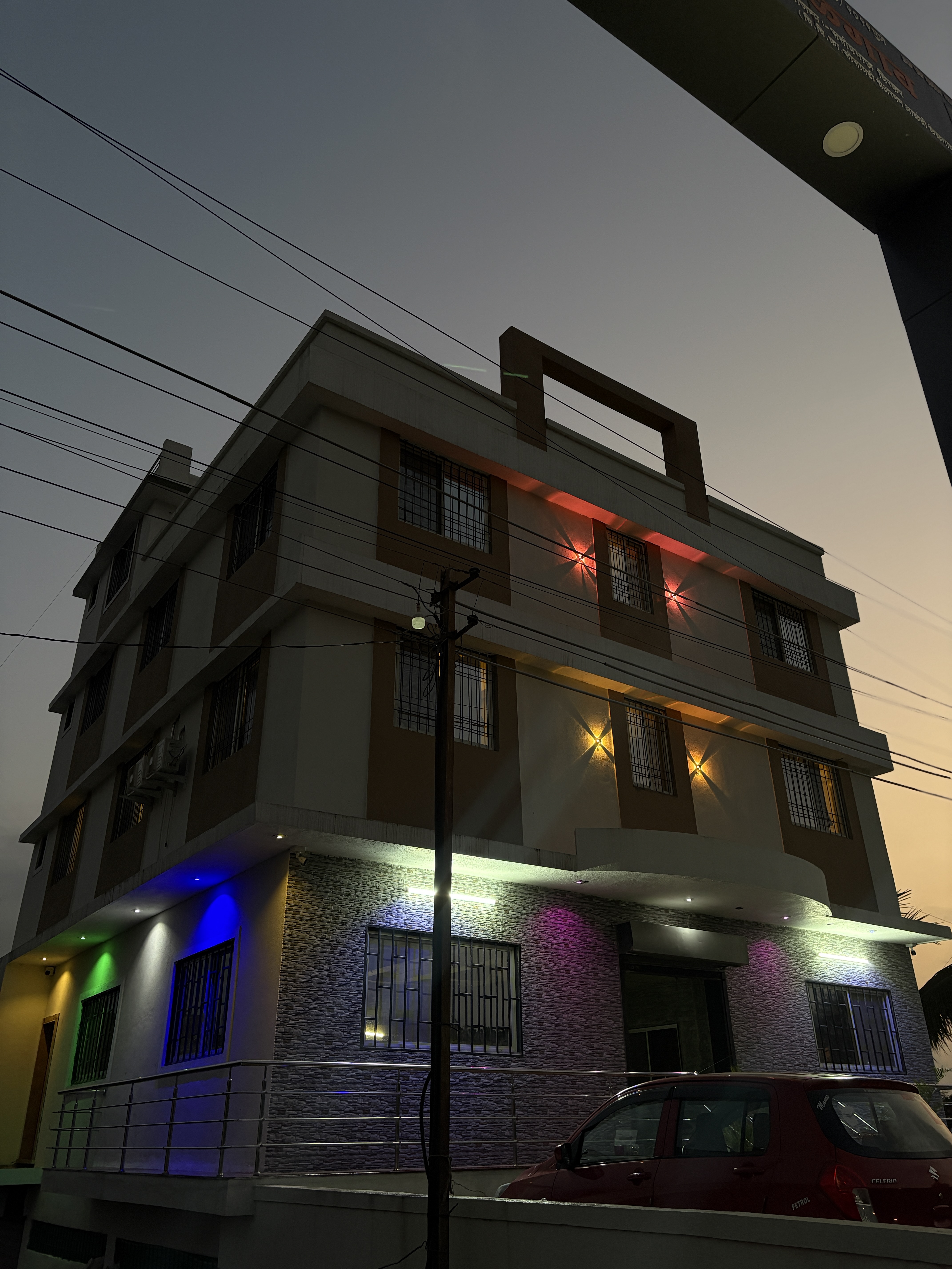 Hotel Royal Inn Regency front view