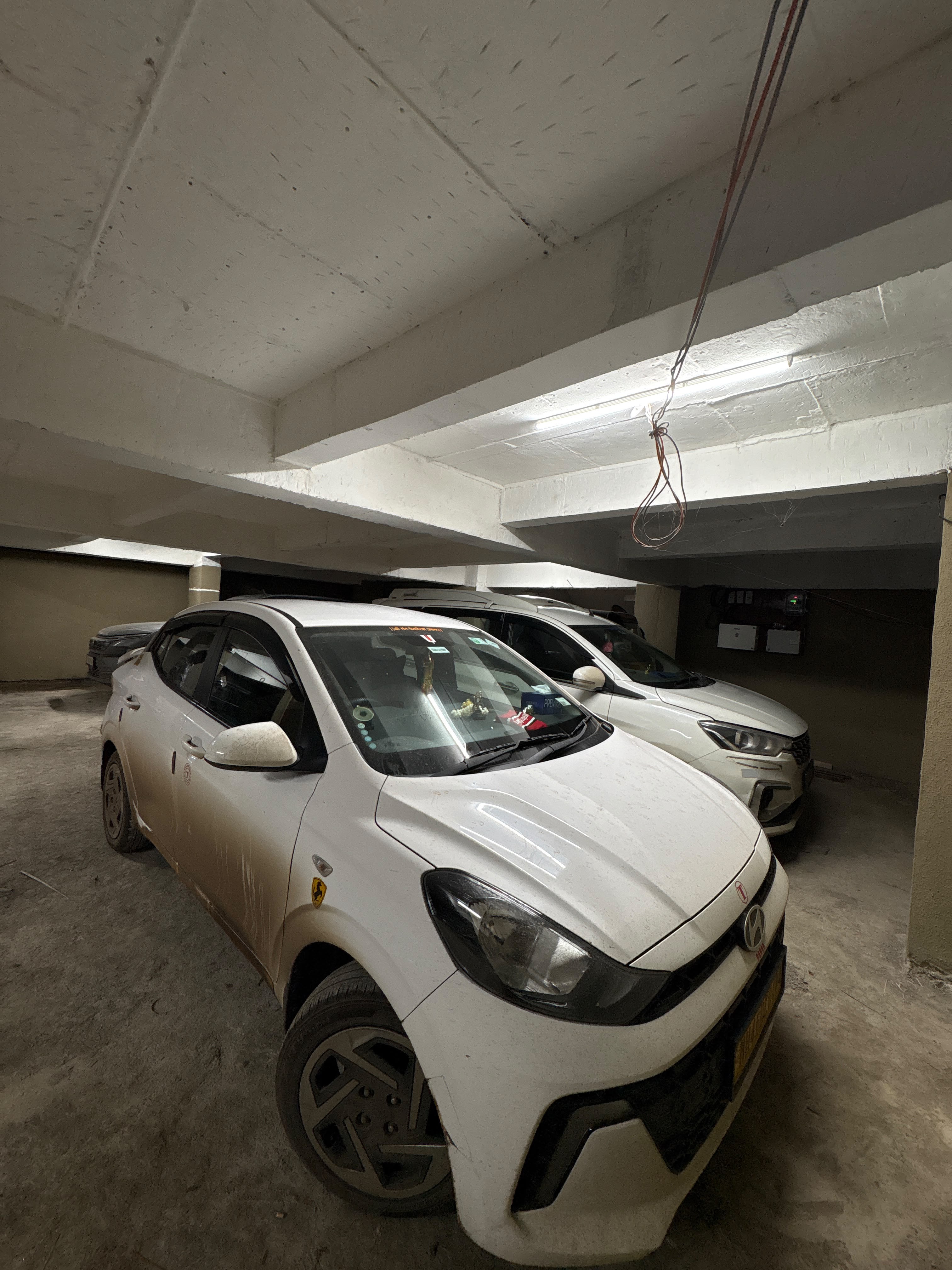 Hotel Royal Inn Regency parking area view 2