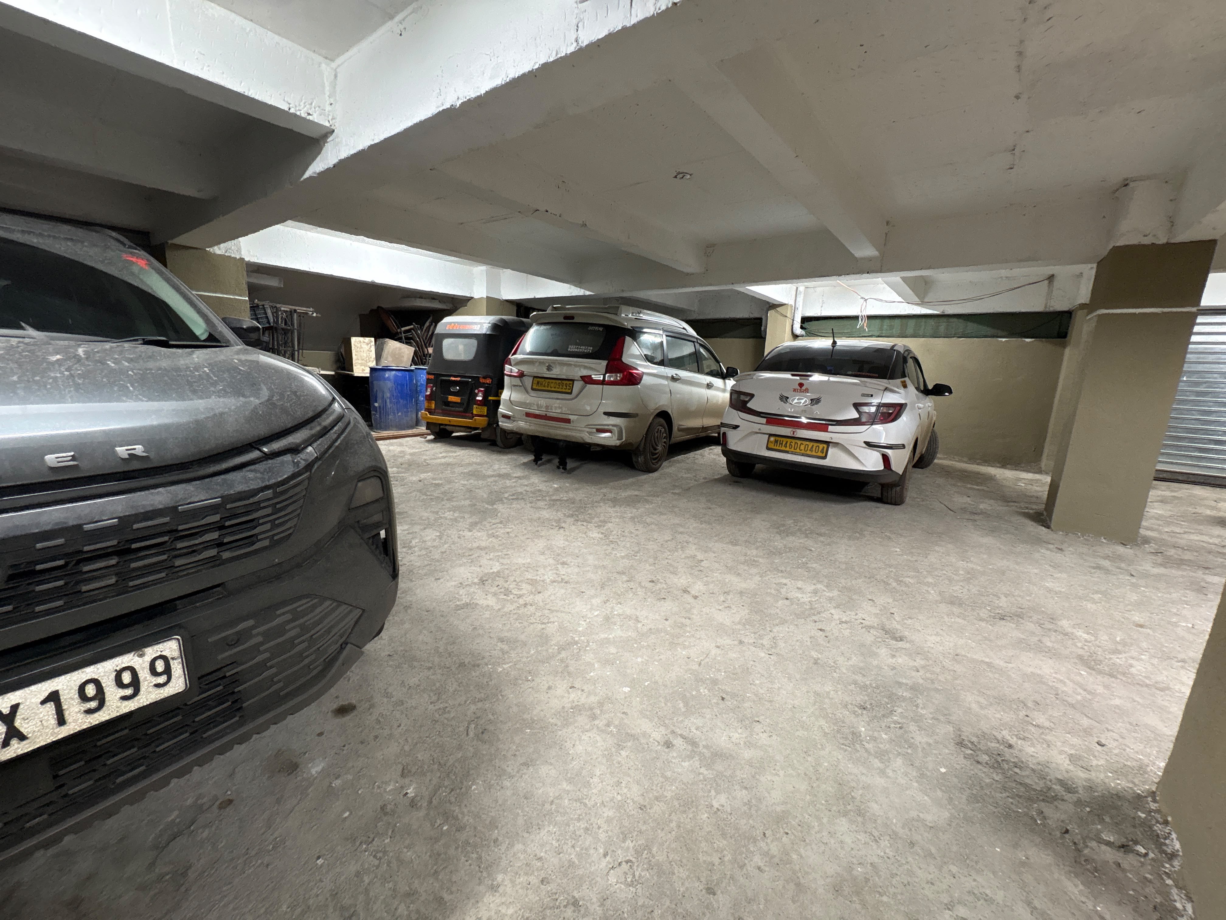 Hotel Royal Inn Regency parking area view 3