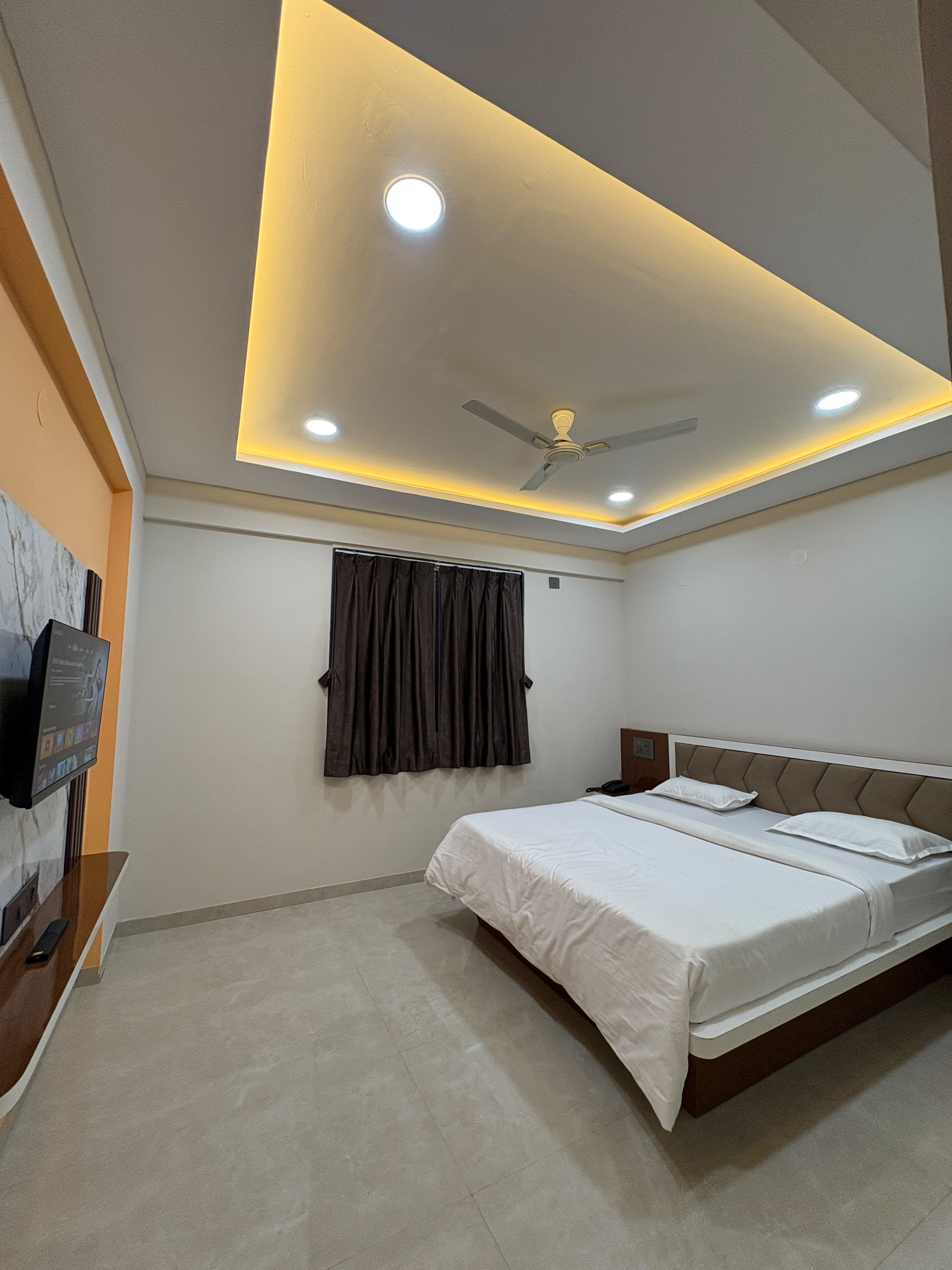 Hotel Royal Inn Regency interior view